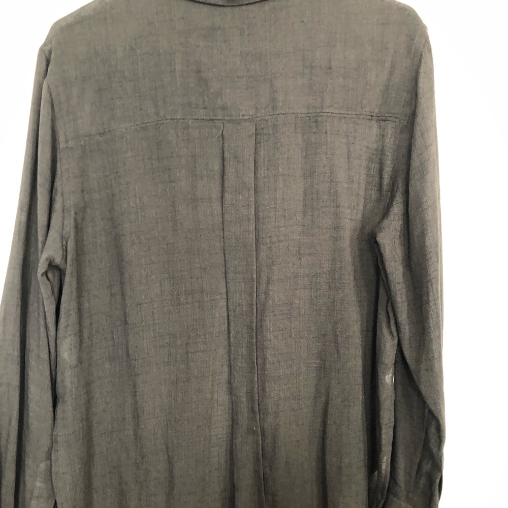 Button up - Picture 4 of 4
